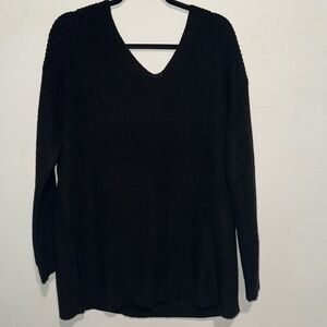 LIKE NEW black sweater!
